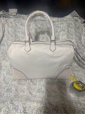 Travel Women's Cream Satchel Bag - Elegant Everyday Carry